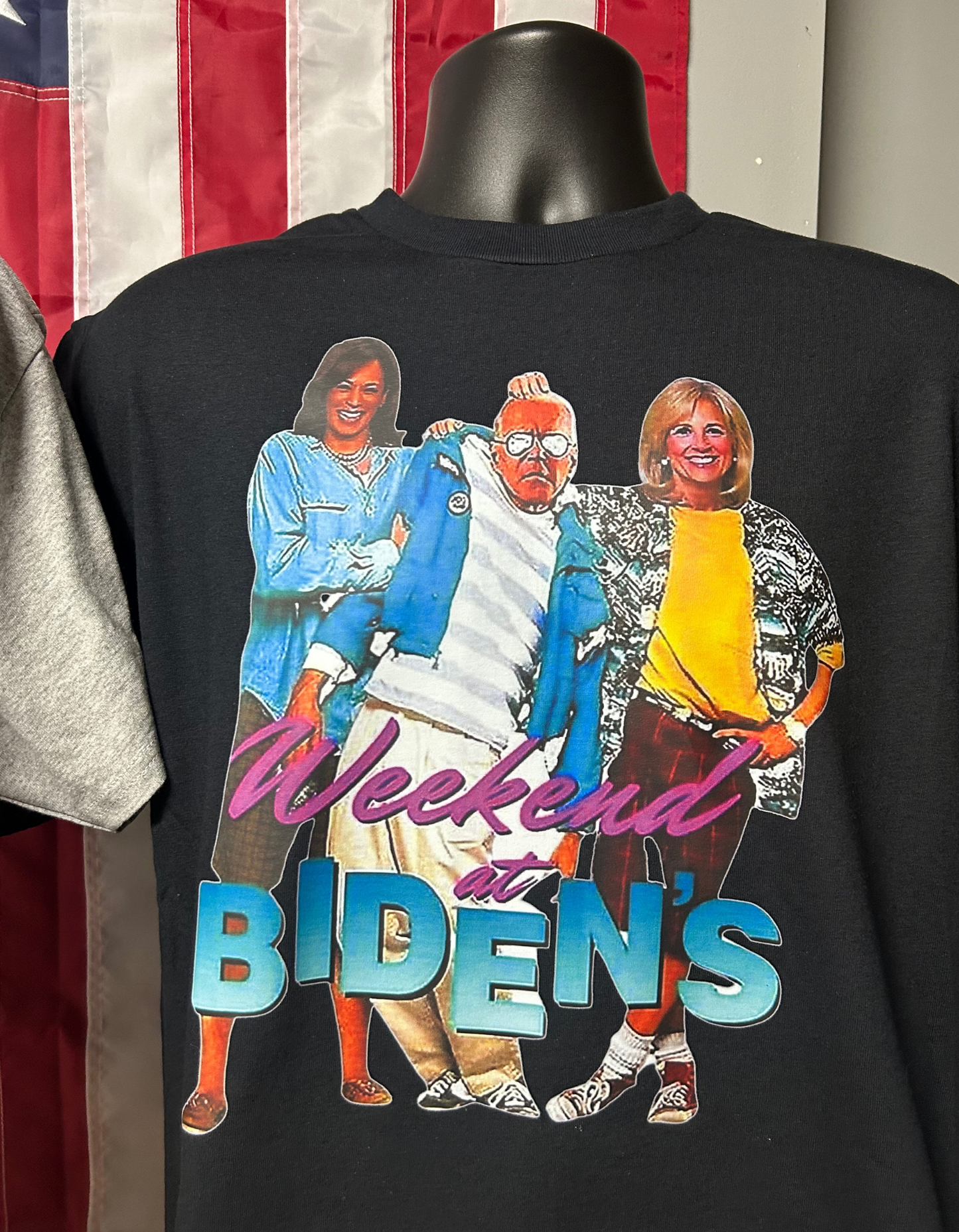 WEEKEND AT BIDENS, Short sleeve shirt